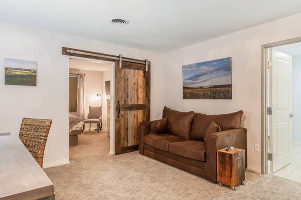 1 King Bed Premier 2 Room Suite Photo 1